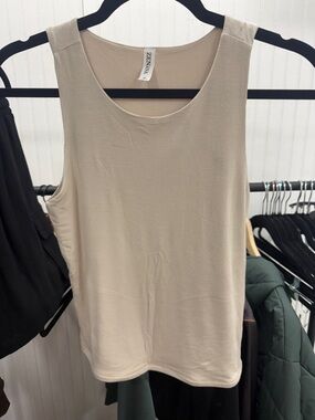 NWOT Zenana Outfitters Beige Scoop Neck Double Layered Tank Top